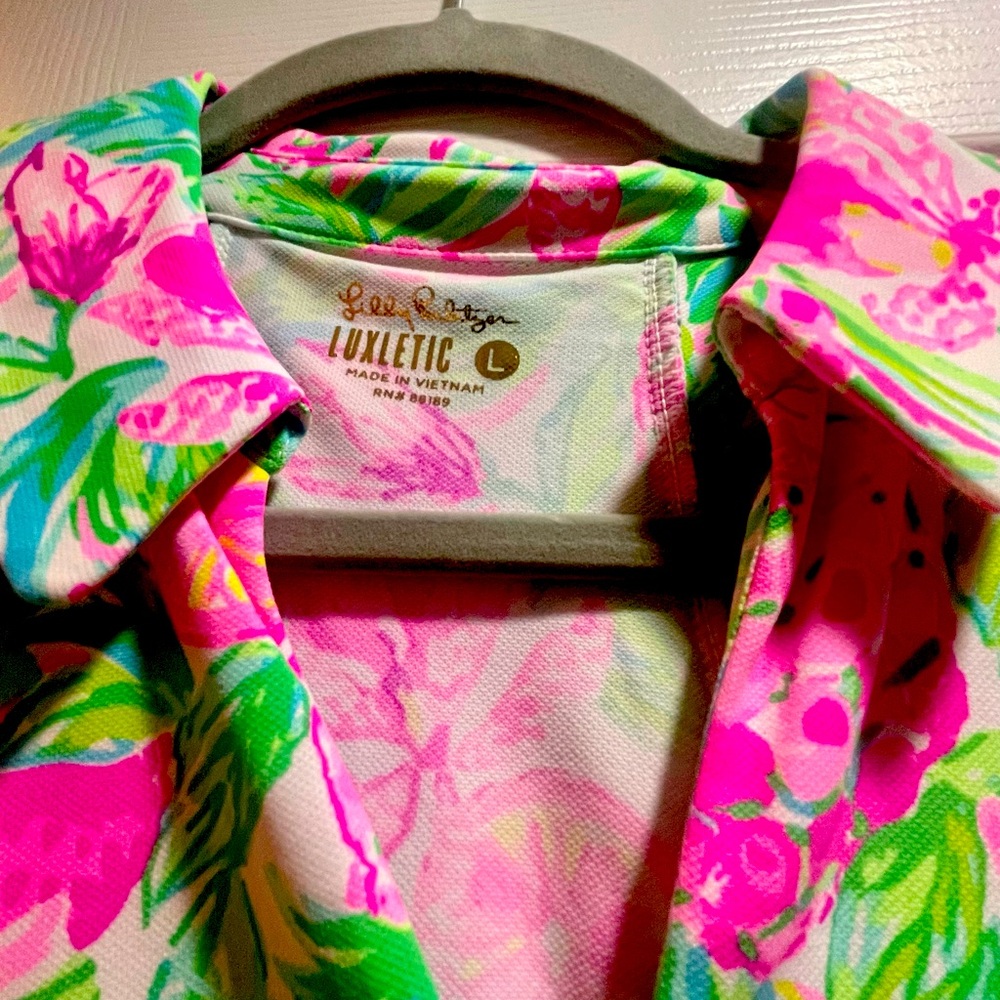 Lilly Pulitzer brand new blouse perfect for cruise-ware summer or south,